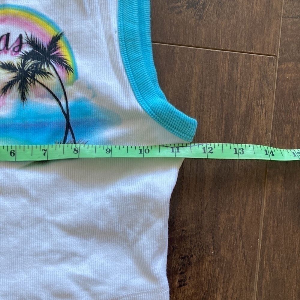 2/$10 Garage White Bahamas Graphic Cropped Tank XS - Picture 3 of 9